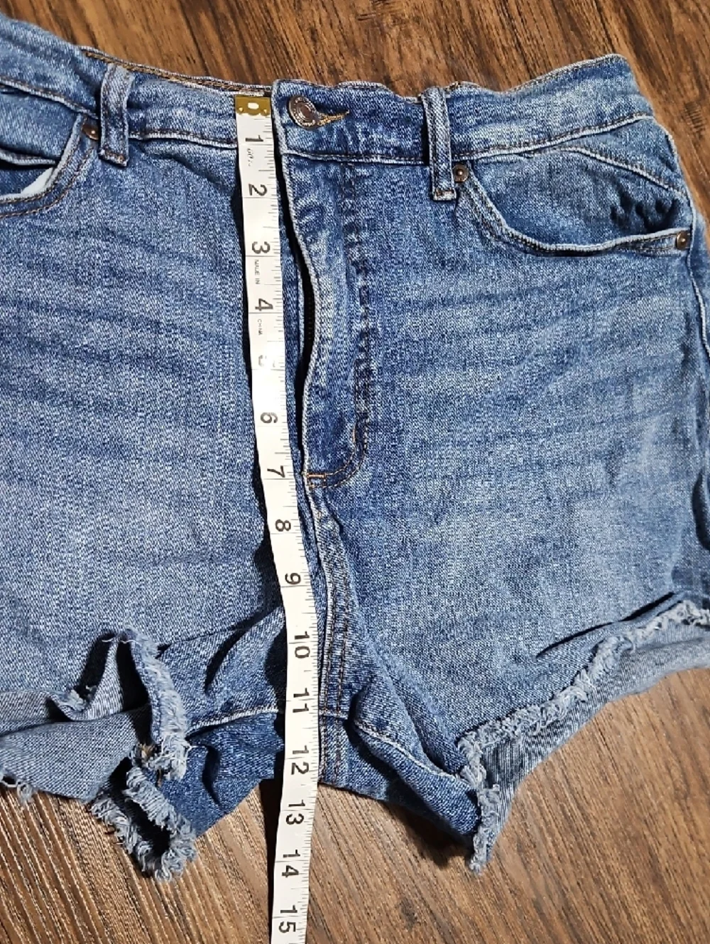 Sofia Jeans Chi Shorty Frayed Hem, High Waisted Denim Shorts, womens size 8